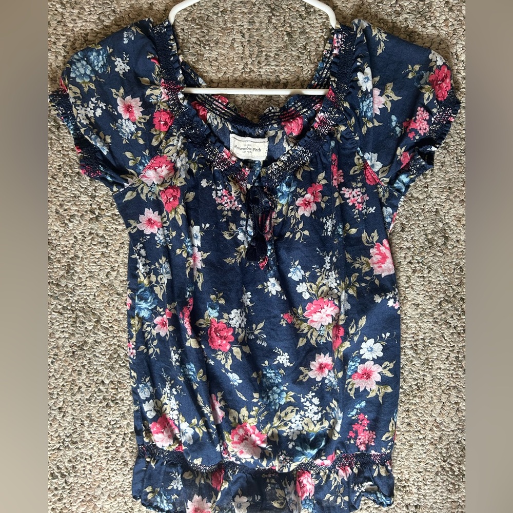 Abercrombie floral top